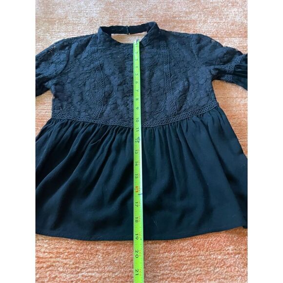 FOREVER 21 lace black blouse - Picture 4 of 5